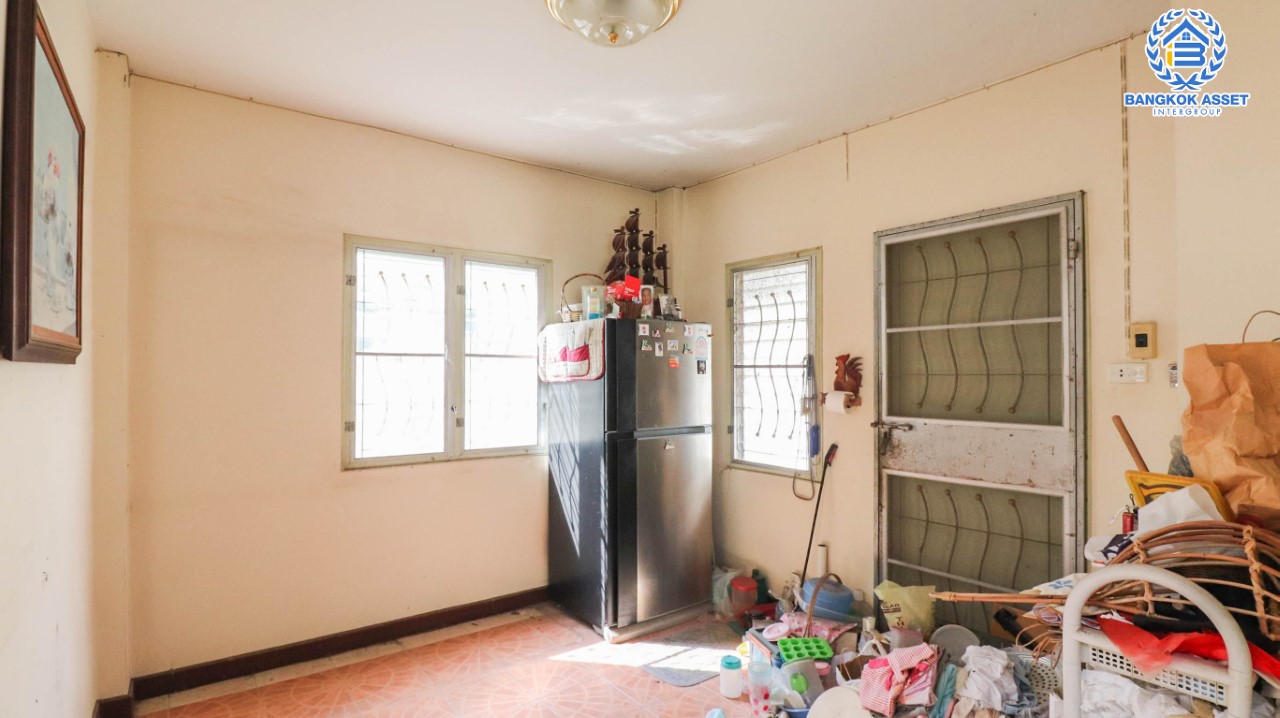 *****บ้านเดี่ยวมือสอง ม.ดิสคอฟเวอรี่เพลส รังสิต-นครนายก บ้านเดี่ยวหลังมุม บรรยากาศร่มรื่น น่าอยู่ บนเนื้อที่ 56.3 ตร.ว. 3 ห้องนอน 2 ห้องน้ำ 2 ที่จอดรถ พร้อมเข้าอยู่ได้เลย บนทำเลที่เชื่อมต่อถนนรังสิต-นครนายก, คลอง4 ใกล้ห้างสรรพสินค้าฟิวเจอร์พาร์ครังสิต